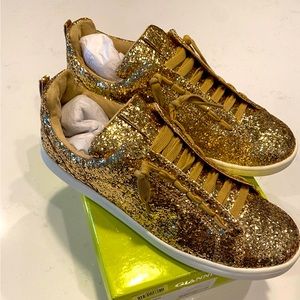 NIB Gold Glitter Gianni Bini slip on tennies!  9.5M